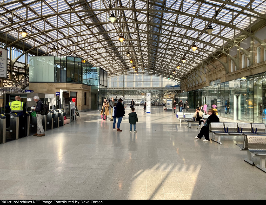 Refurbished Aberdeen Station interior looking North